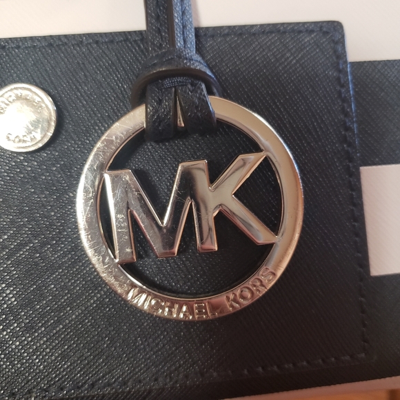 Michael Kors Purse and Wallet - Picture 6 of 8
